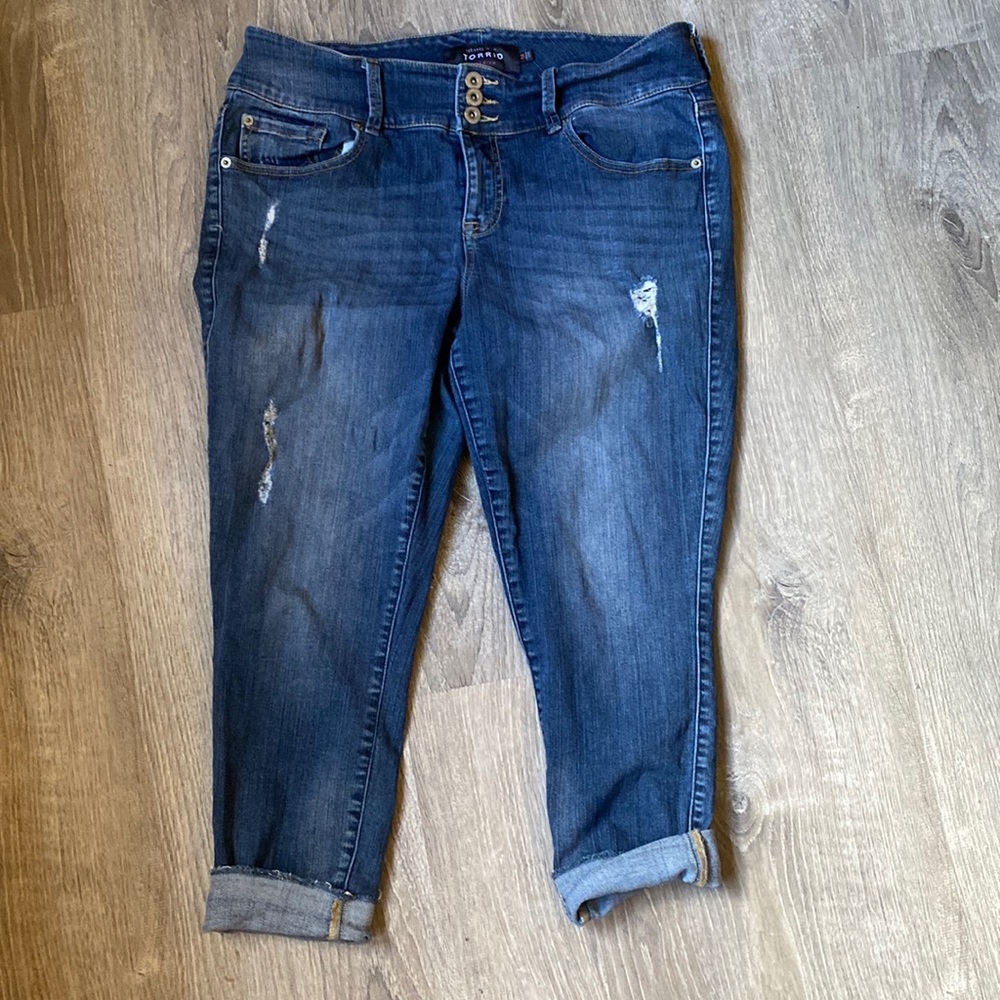 Torrid capris